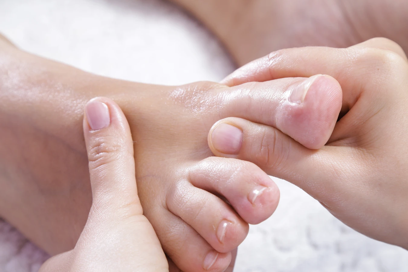  Jak podolog leczy grzybice paznokci?